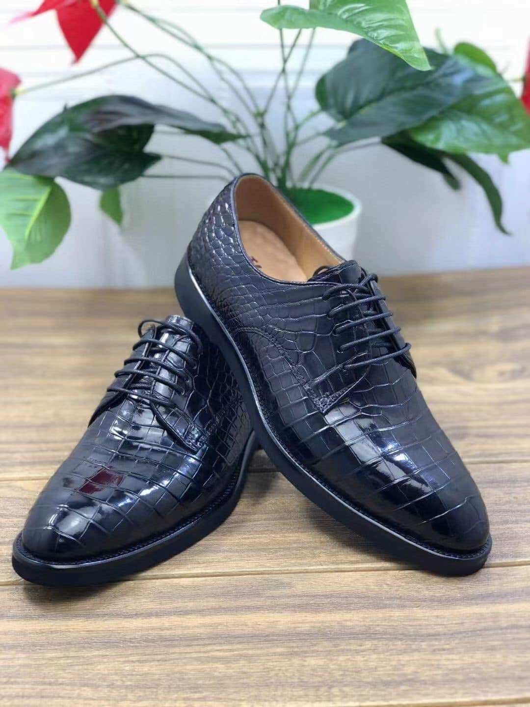 Giày cá sấu dây buộc da bụng
