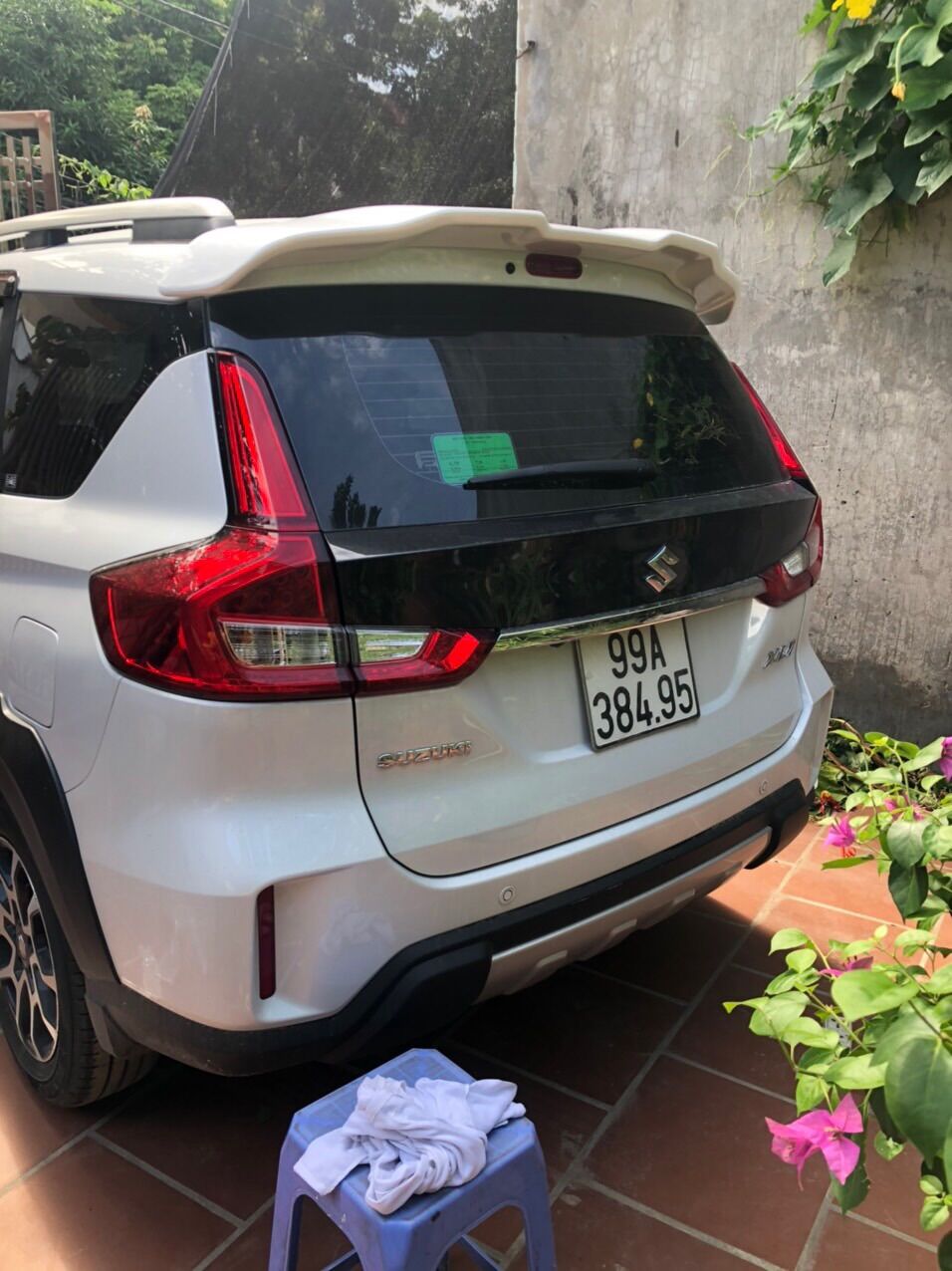 Đuôi gió XL7 mẫu lượn sóng
