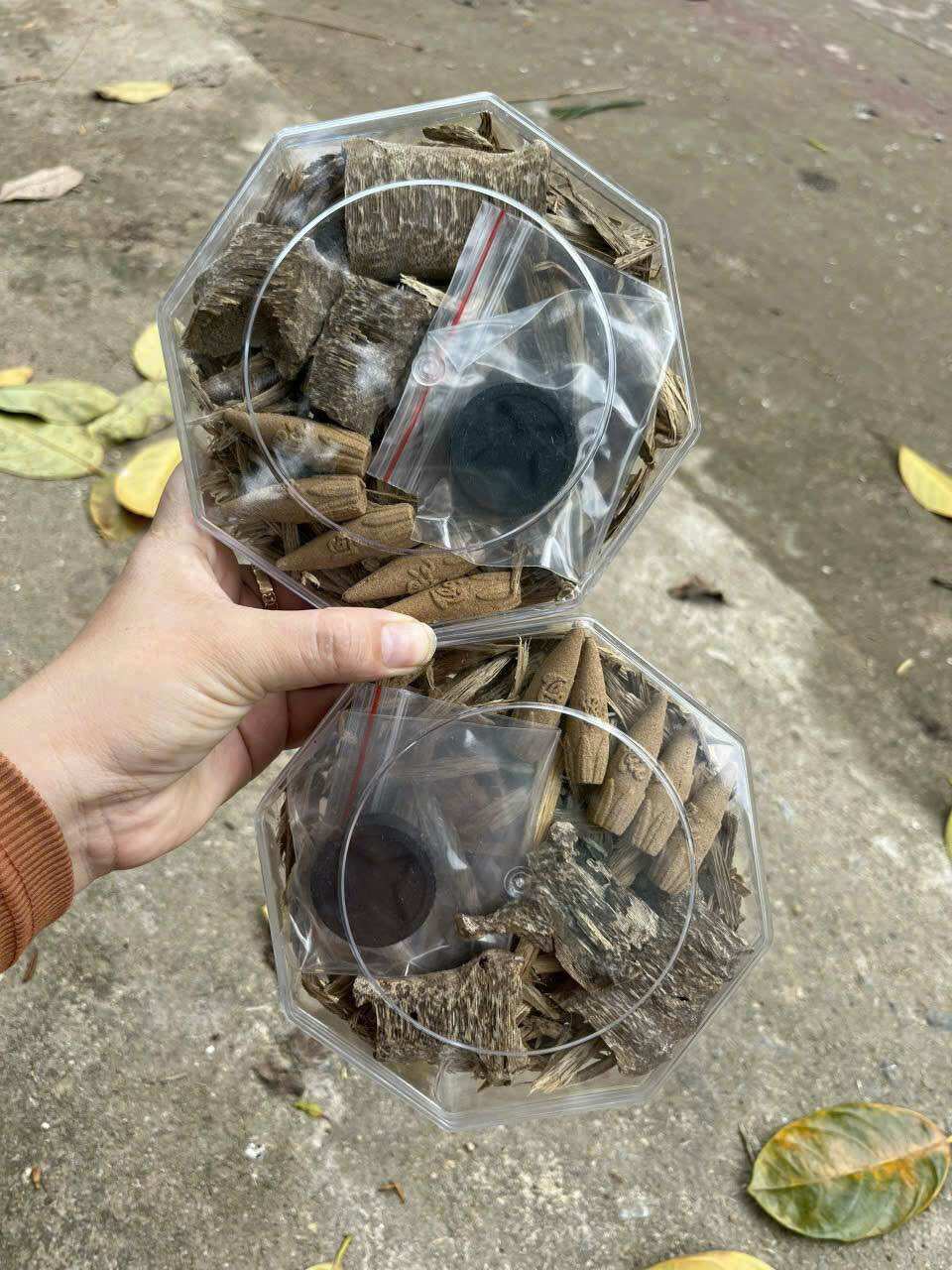 Xông trầm hàng xỉa. Miếng loại 1