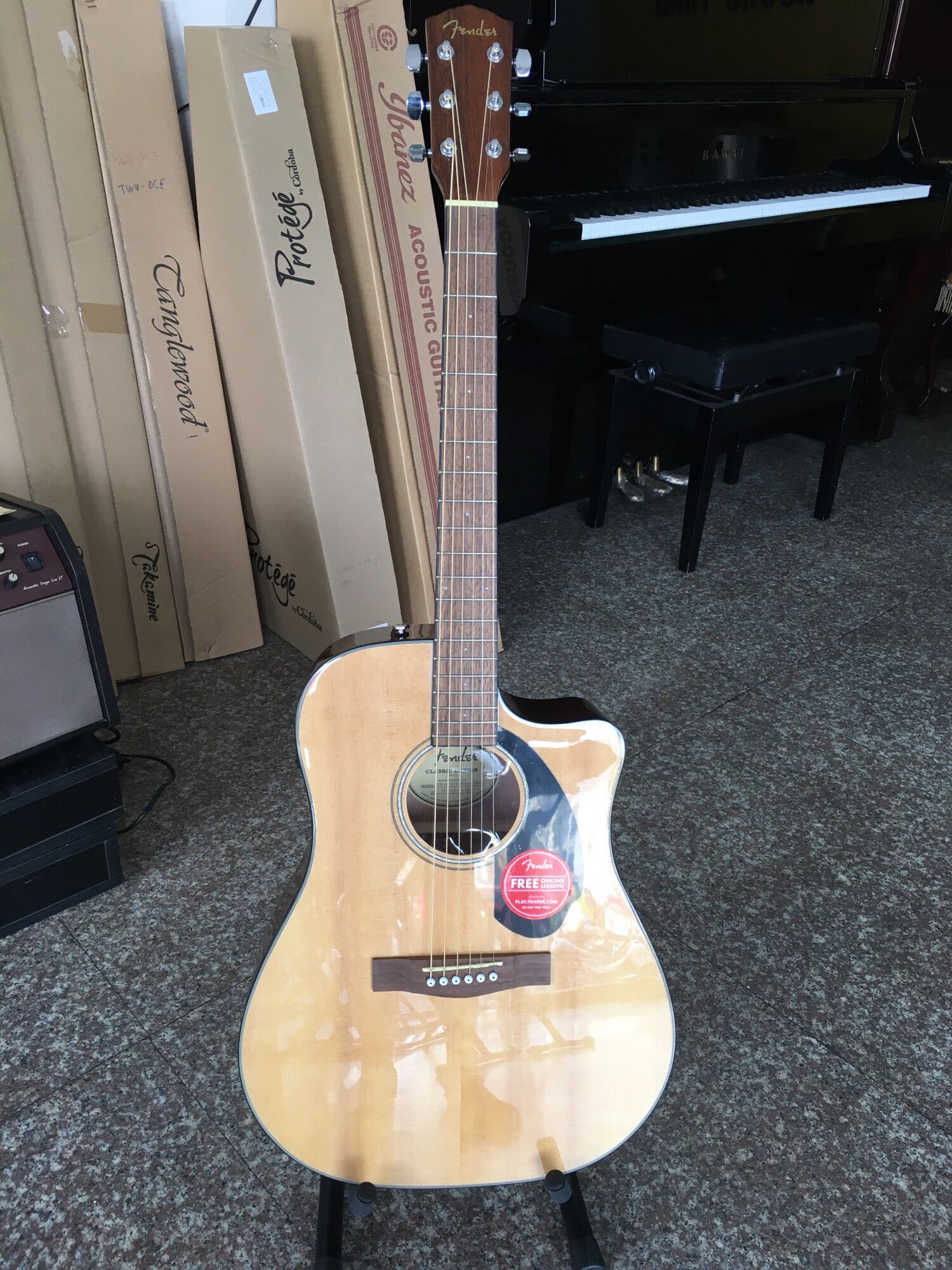 Guitar Fender CD-60SCE