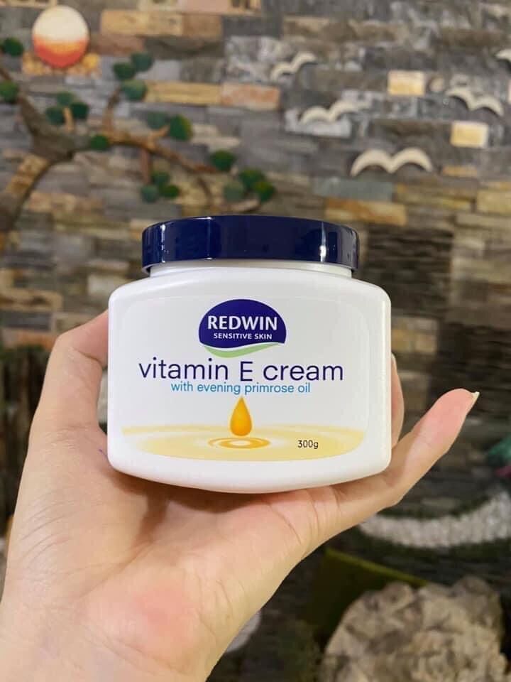 Kem Dưỡng Ẩm Vitamin E Redwin Mềm Mịn Da 300g