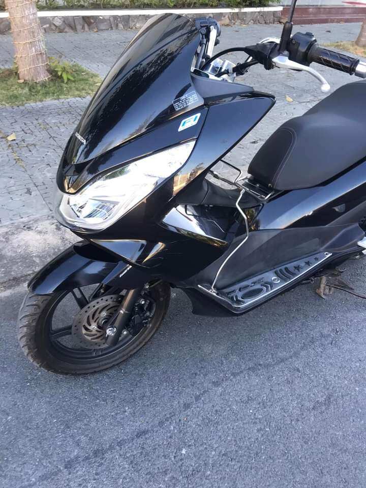 A Má bửng ốp chóa đèn pha trước PCX 125 2015 2016 ( Có bán lẻ từng bên )