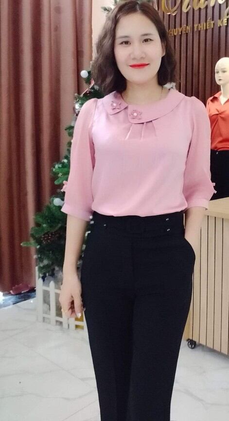 áo kiểu công sở cổ lá sen cách điệu đính cườm