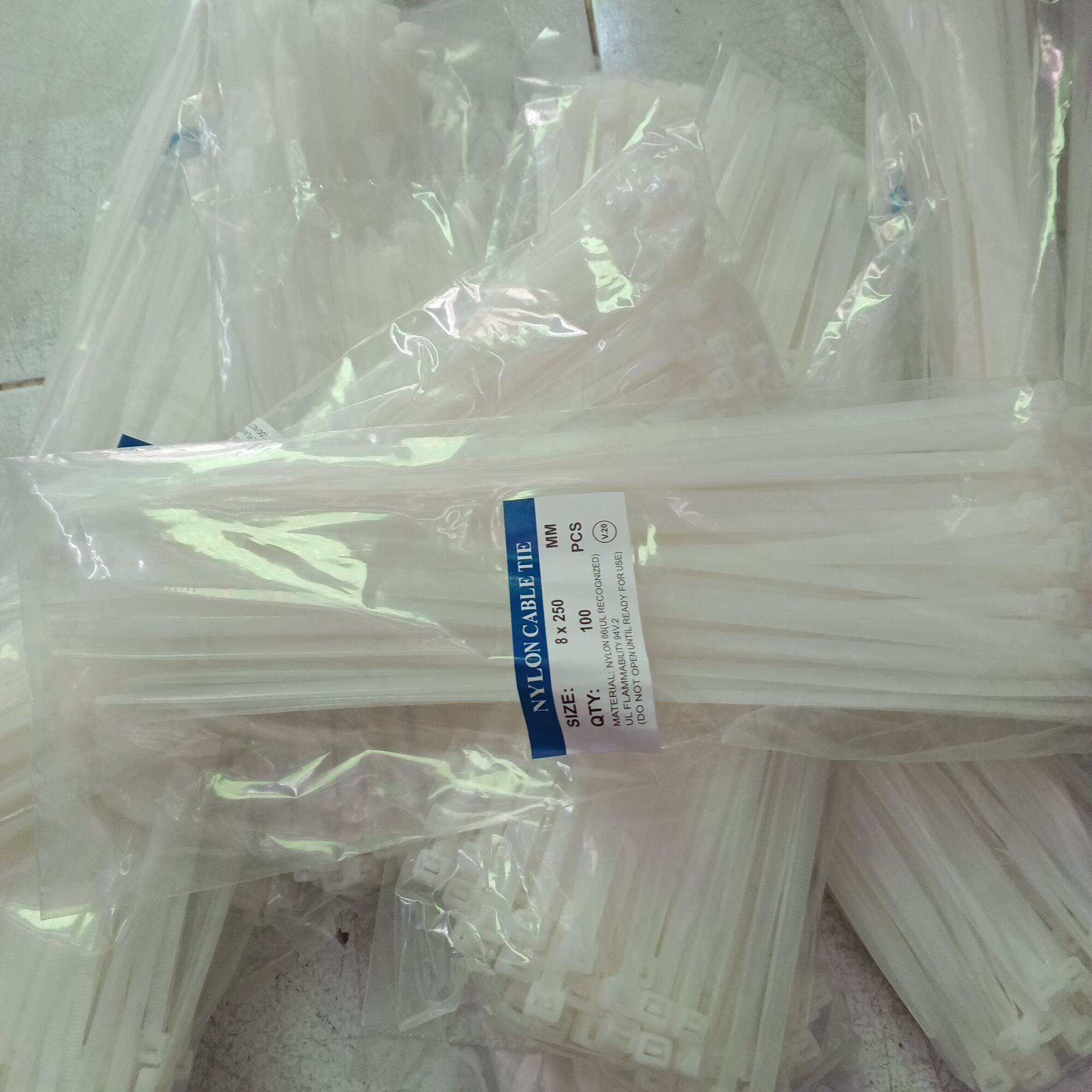 Dây rút nhựa trắng đen