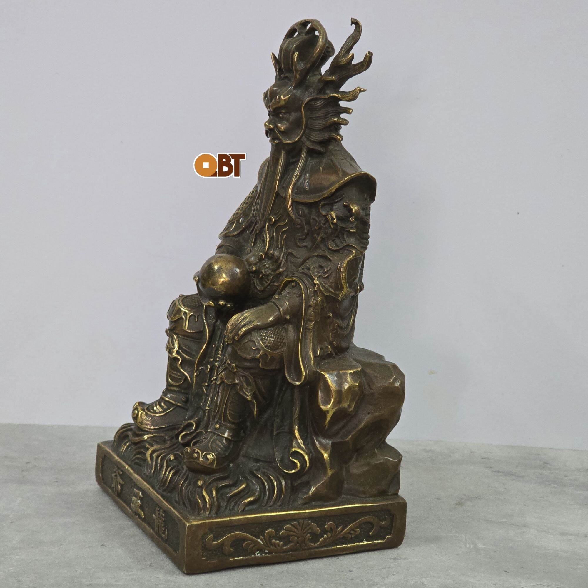 Tượng long vương bằng đồng