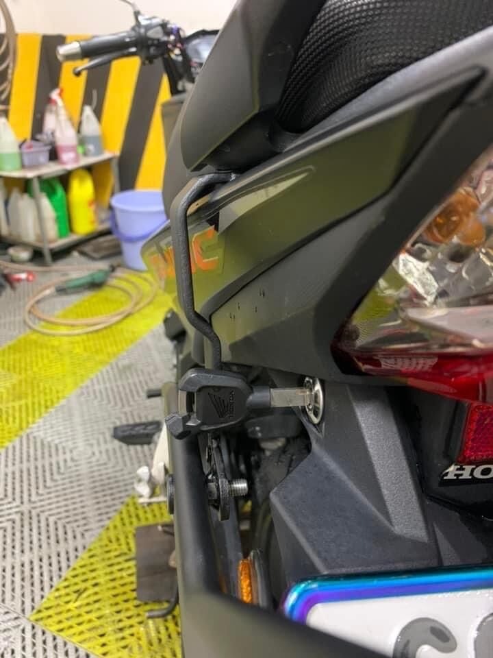 Baga Givi HRV gắn cho xe Sonic