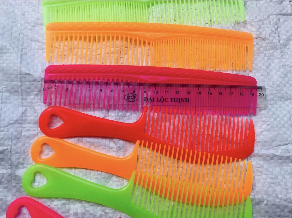 💥Set Sỉ_ 50 Lược Vĩ Ký Nhựa Dẻo lớn (dài 19cm)