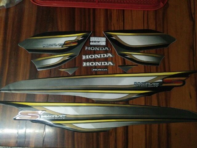 Bộ tem Wave  S 100 màu đen 2008 hàng nhập Thái Lan chất lượng cao dành trang trí r iêng cho  dòng xe n ày, t em in lụa màu sắc rất đẹp và bền, giá bán cực tốt bán lẻ như bán sỉ