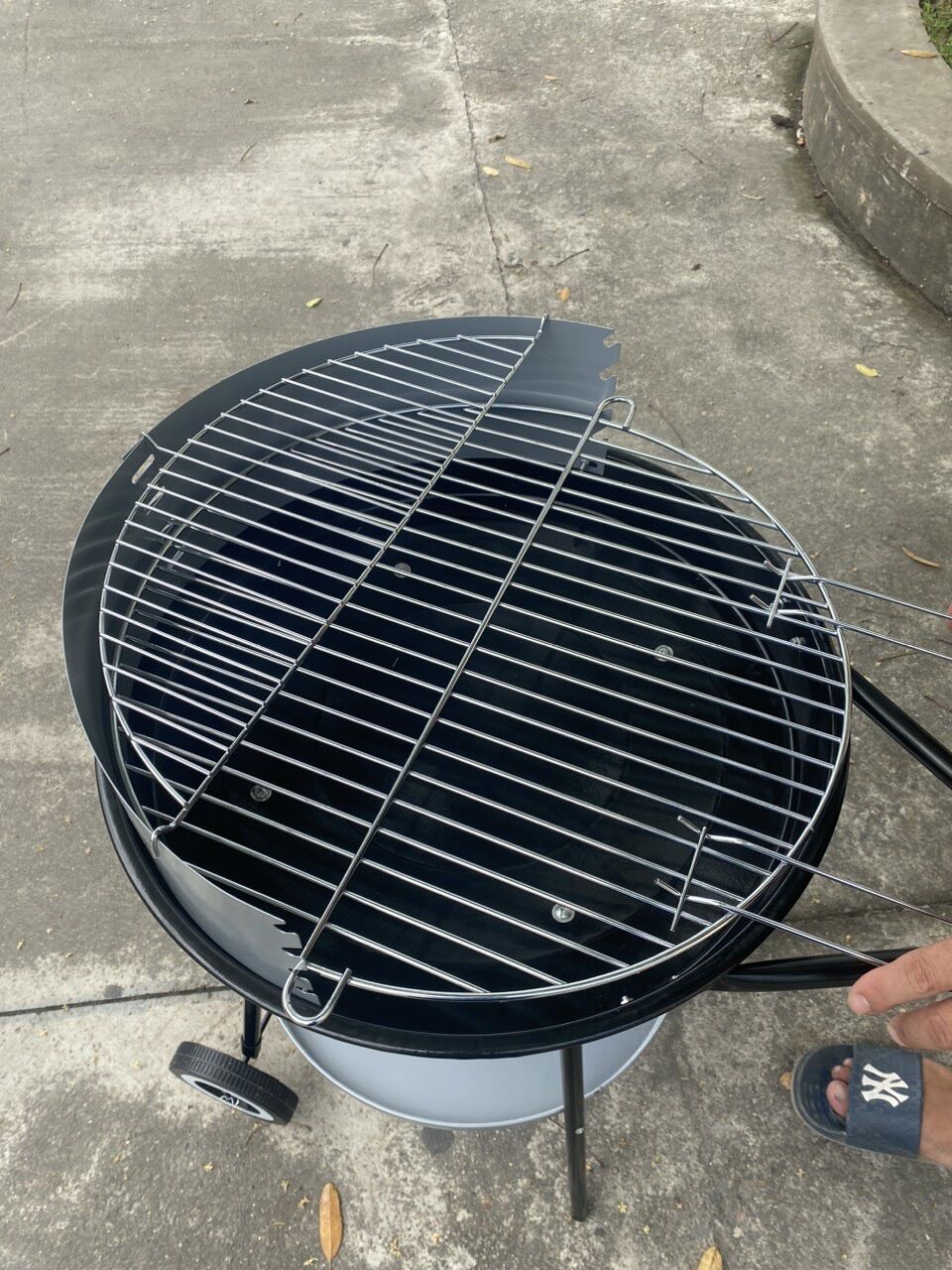 Bếp nướng than (Màu đen)