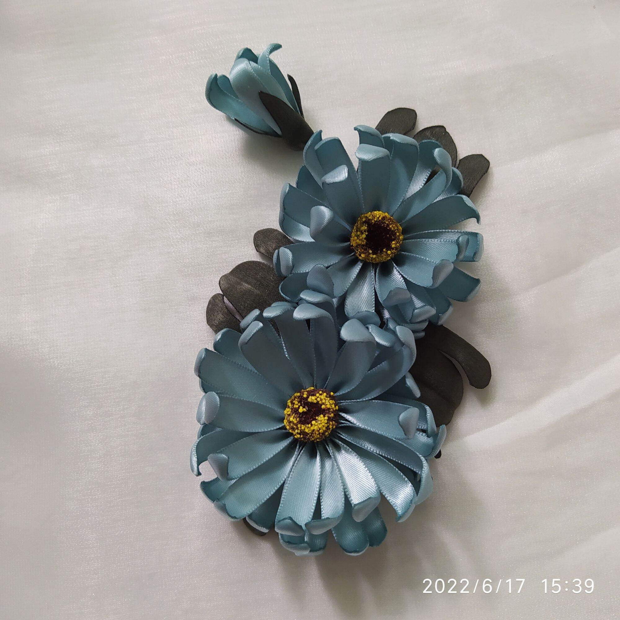 Chùm hoa cúc cài áo cài tóc handmade Canto