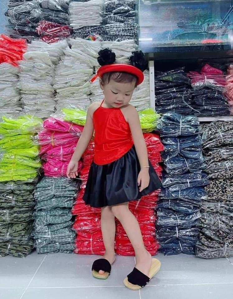 Yếm đào bé gái kèm mấn vải lụa mềm mịn size 7 - 27ky