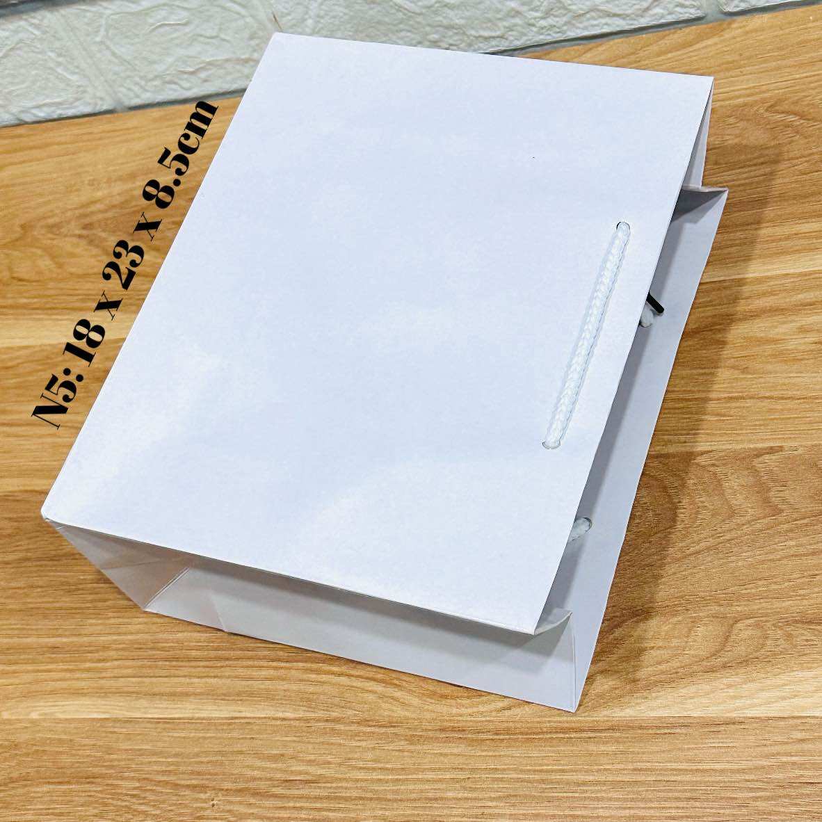 Túi giấy trắng combo 100c kt: 19 x 24 x 8