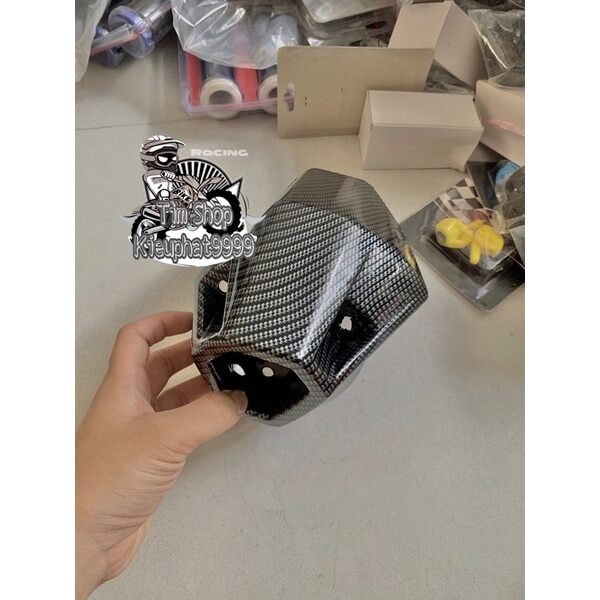 Chụp đít pô winner v1 carbon