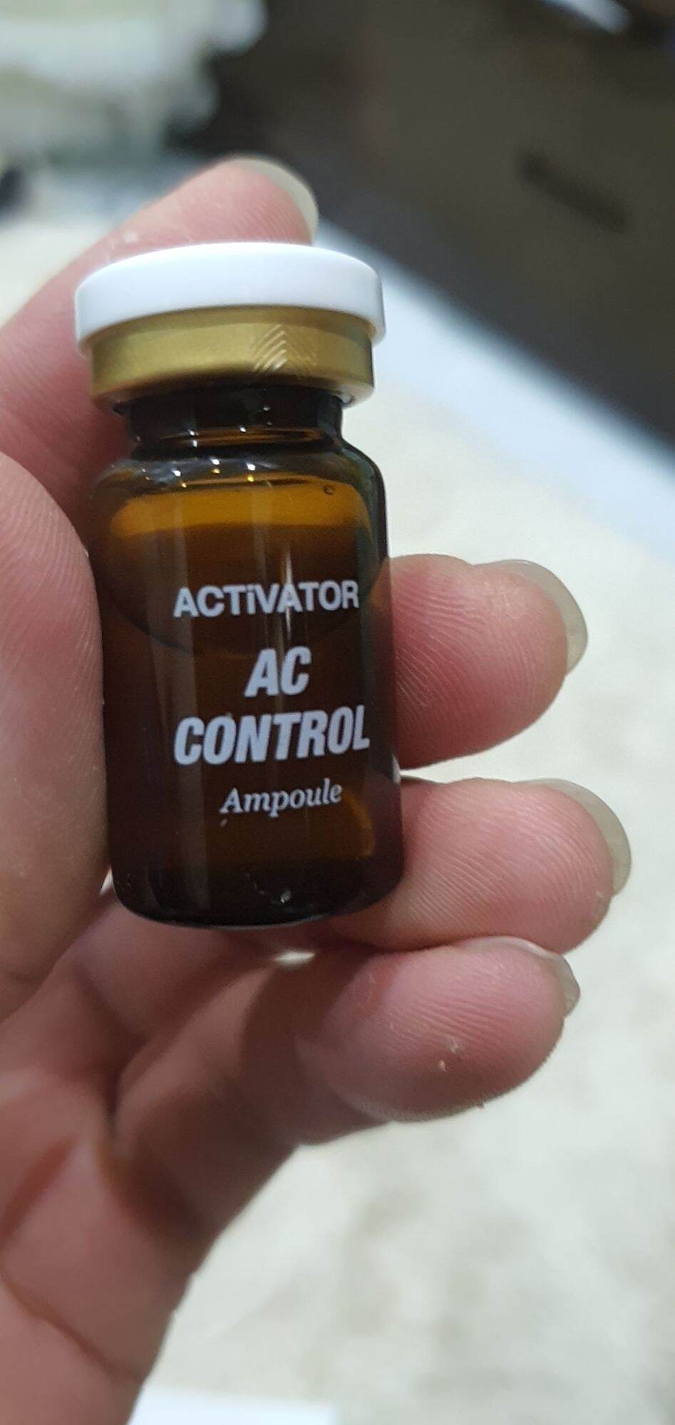 Tế bào gốc hỗ trợ xoá mụn desembre activator ac control ampoule