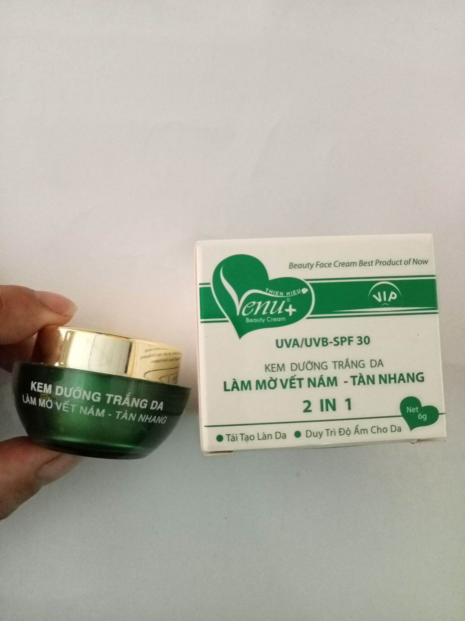 Kem dưỡng trắng da . làm mờ vết nám - tàn nhang. venu+ 6g