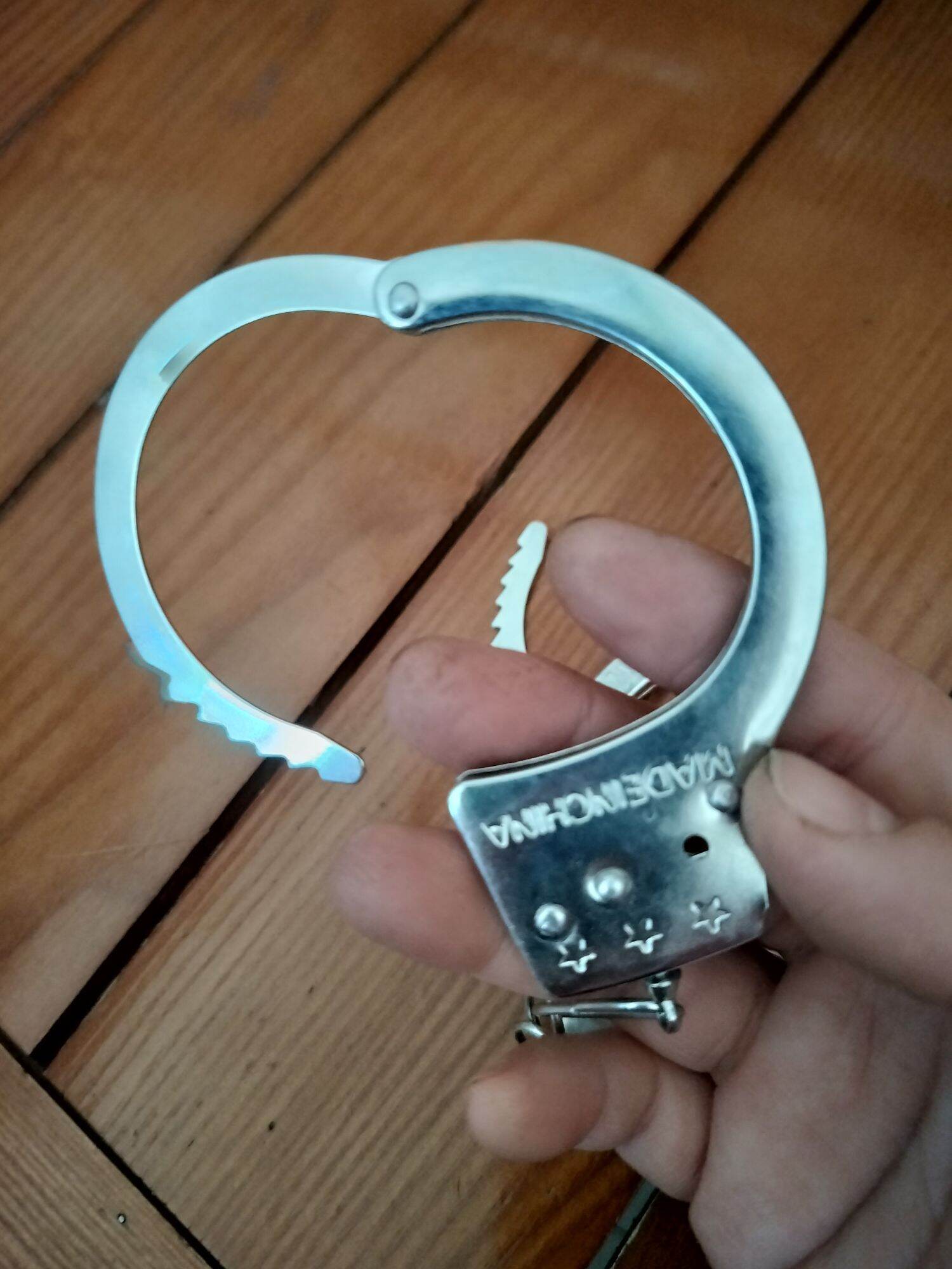 1 CÒNG TAY SỐ 8 ĐỒ CHƠI