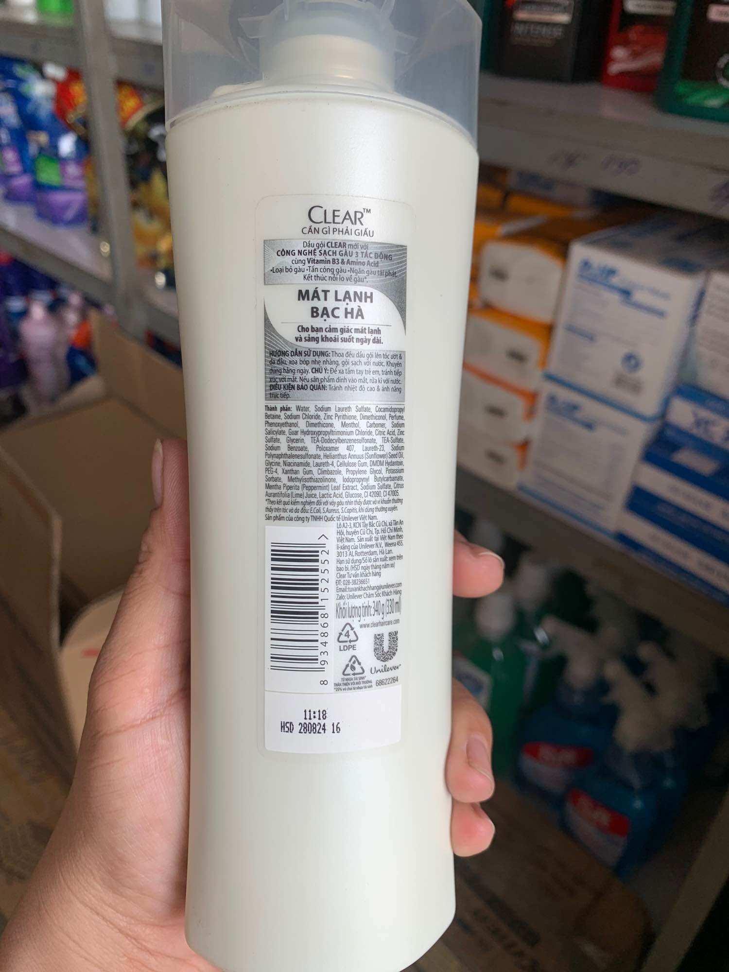 Dầu gội sạch gàu Clear bạc hà chai 340g