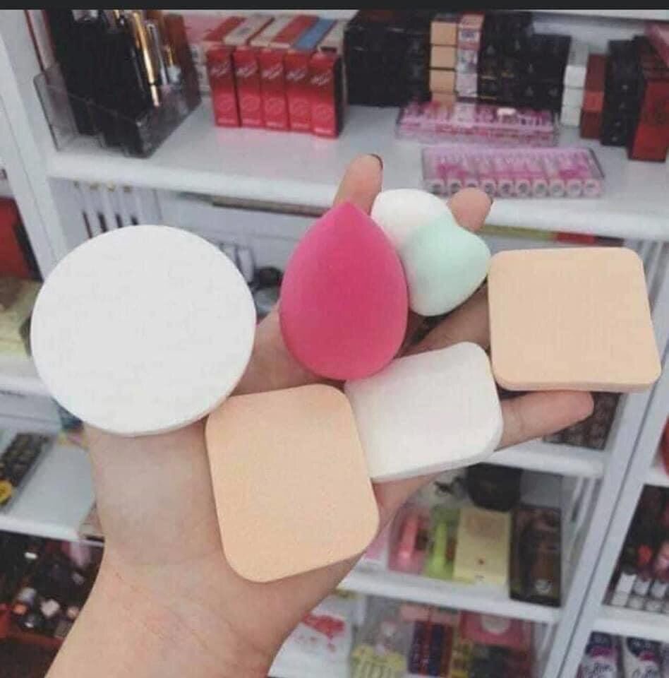 Sét 13 bông mút trang điểm