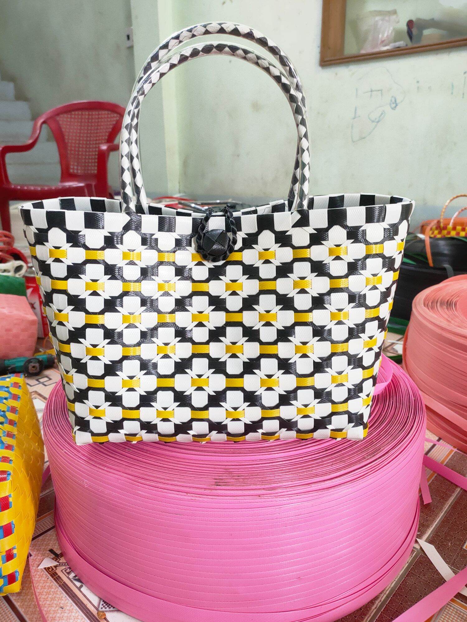 giỏ xách đan tay, giỏ hoa mai đan thủ công size 25cm size trung