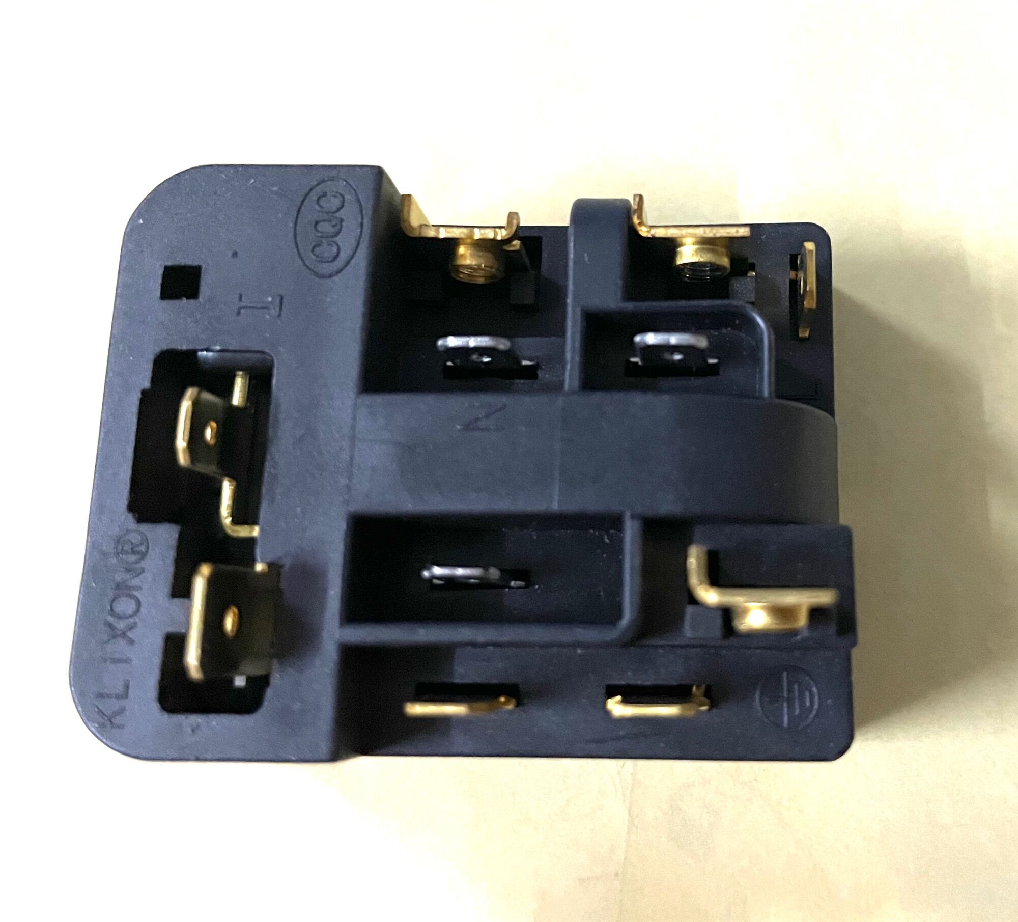 Relay/ Rờ le tủ lạnh Electrolux