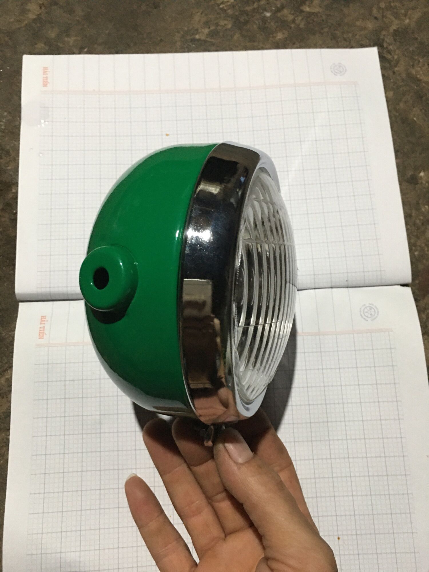 Gáo đèn trước chaly 79