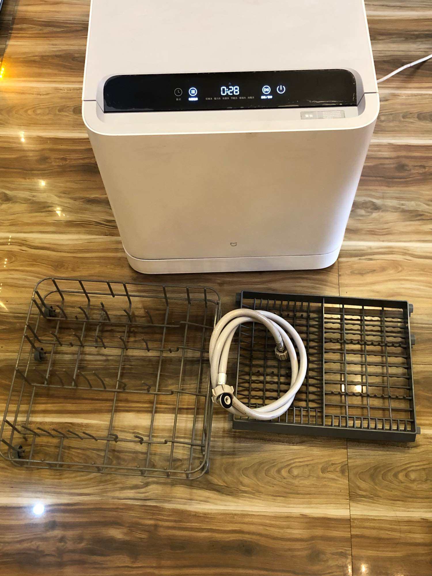 Máy rửa bát Xiaomi VDW0401m. 