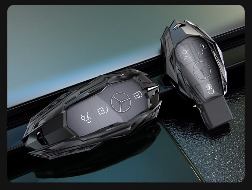 MÓC ỐP KHOÁ XE MERCEDES