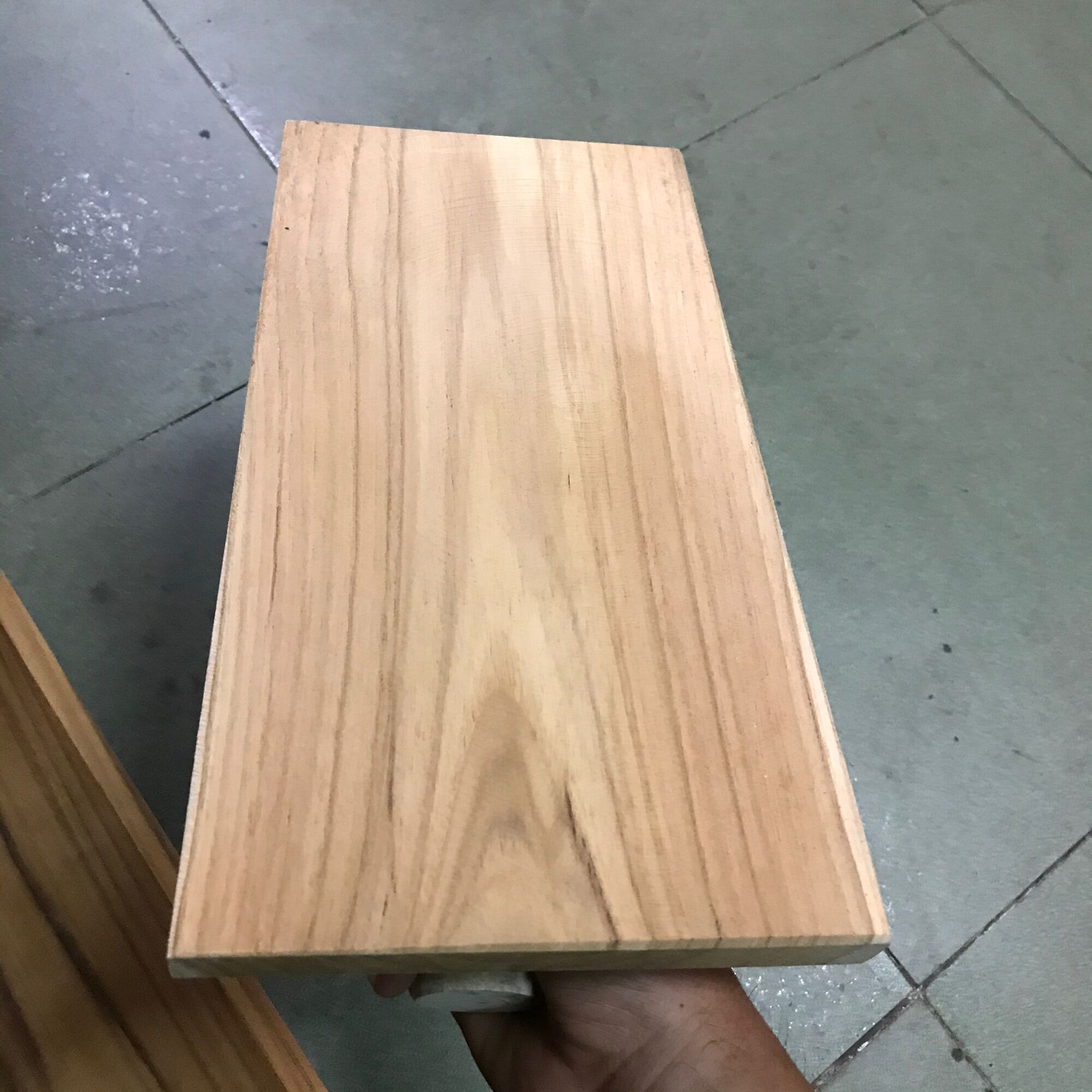 Bàn chà giá tỵ, bàn xoa thợ xây