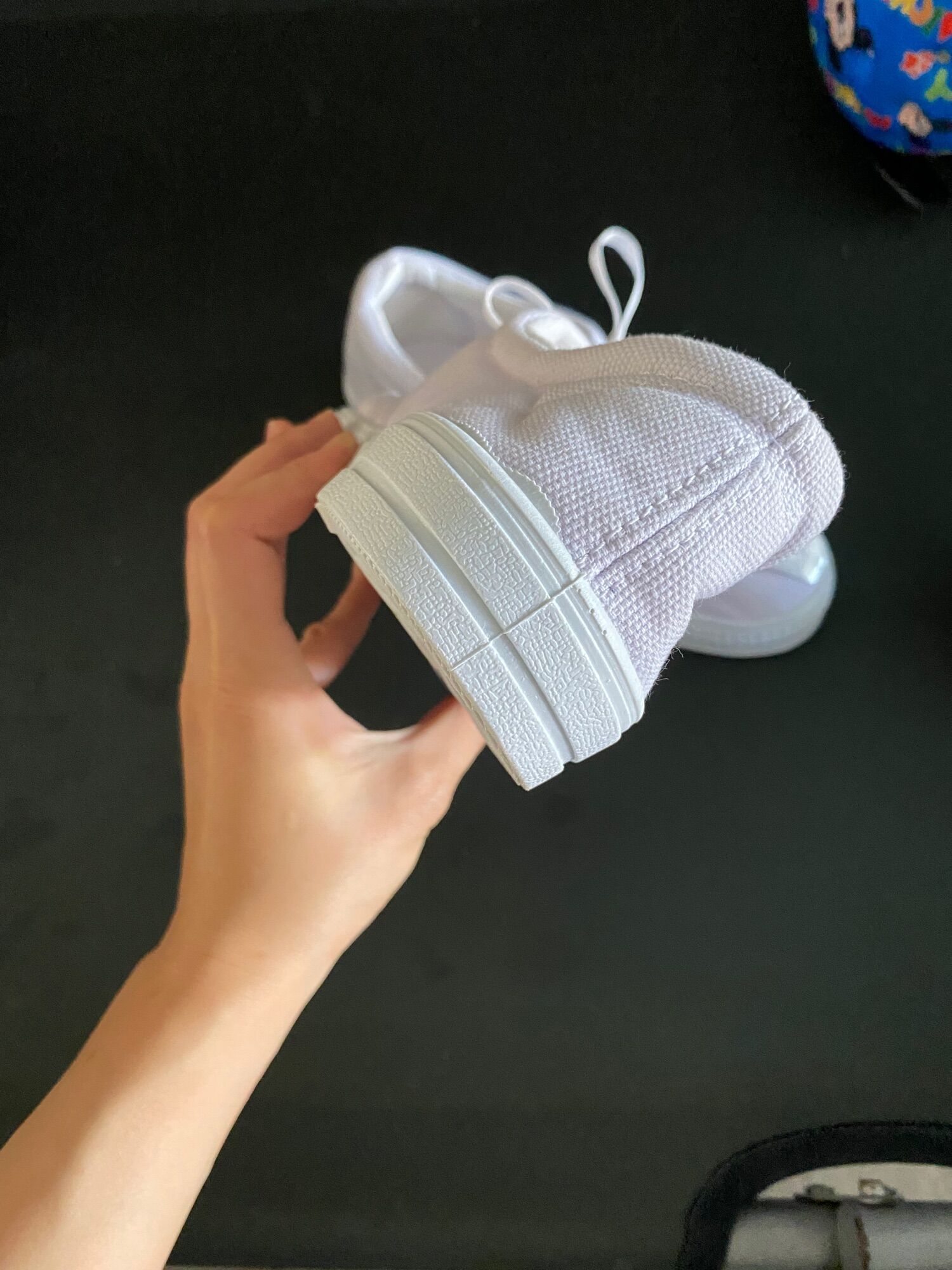 GIÀY THỂ THAO BATA TRẮNG ASIA CỘT DÂY