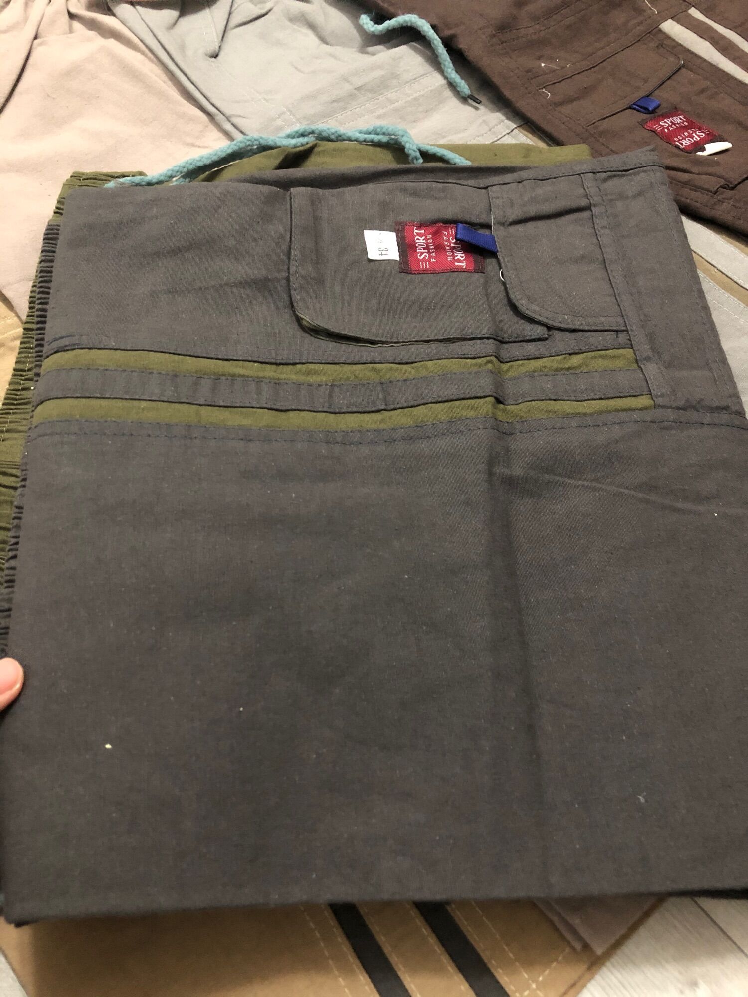 Quần short lửng nam lưng thun