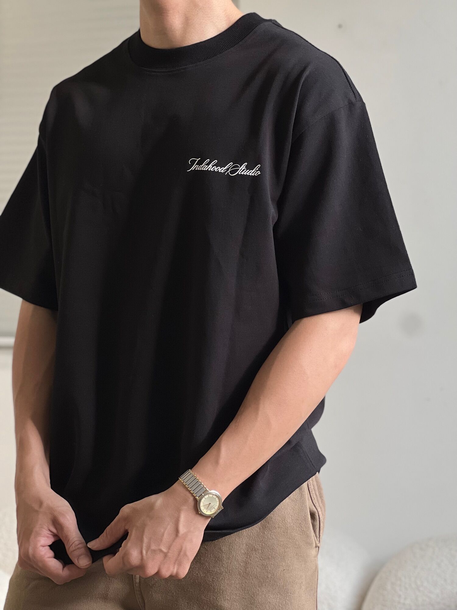 Áo thun rộng oversized INDAHOOD STUDIO FONT TEE Black/White/Dark Wash