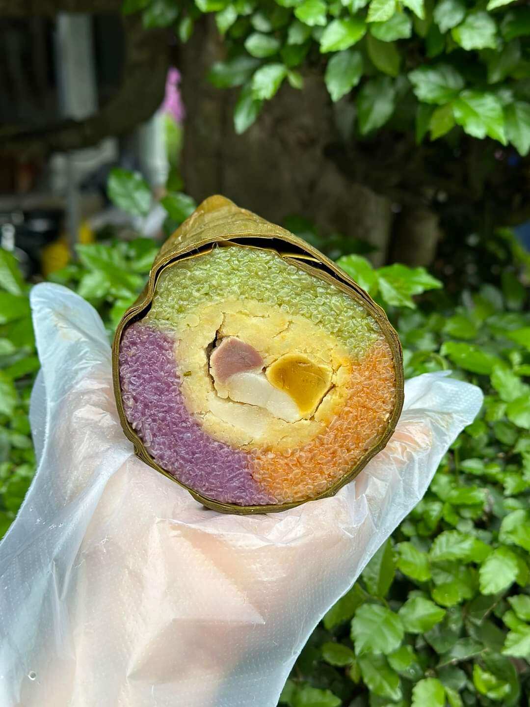 Bánh tét trà cuôn