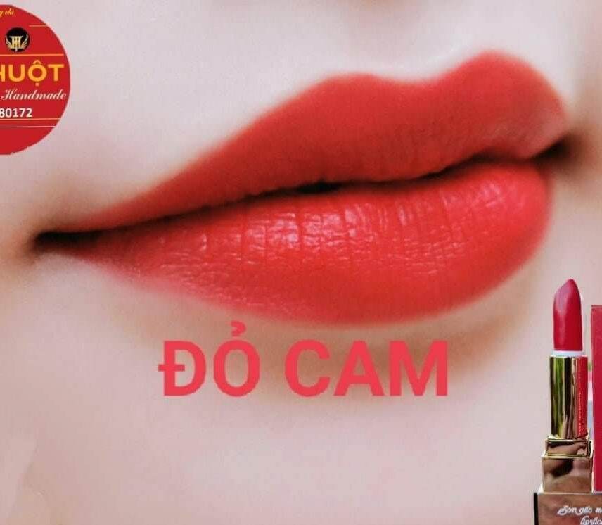 màu đỏ cam  là sản phẩm   số 1 của son gấc thiên nhiên . lì bền màu 100% ko chì ko gây thâm môi . dùng thử 1 lần e chẳng chắn các c mê liền ko muốn đổi sang loại khác