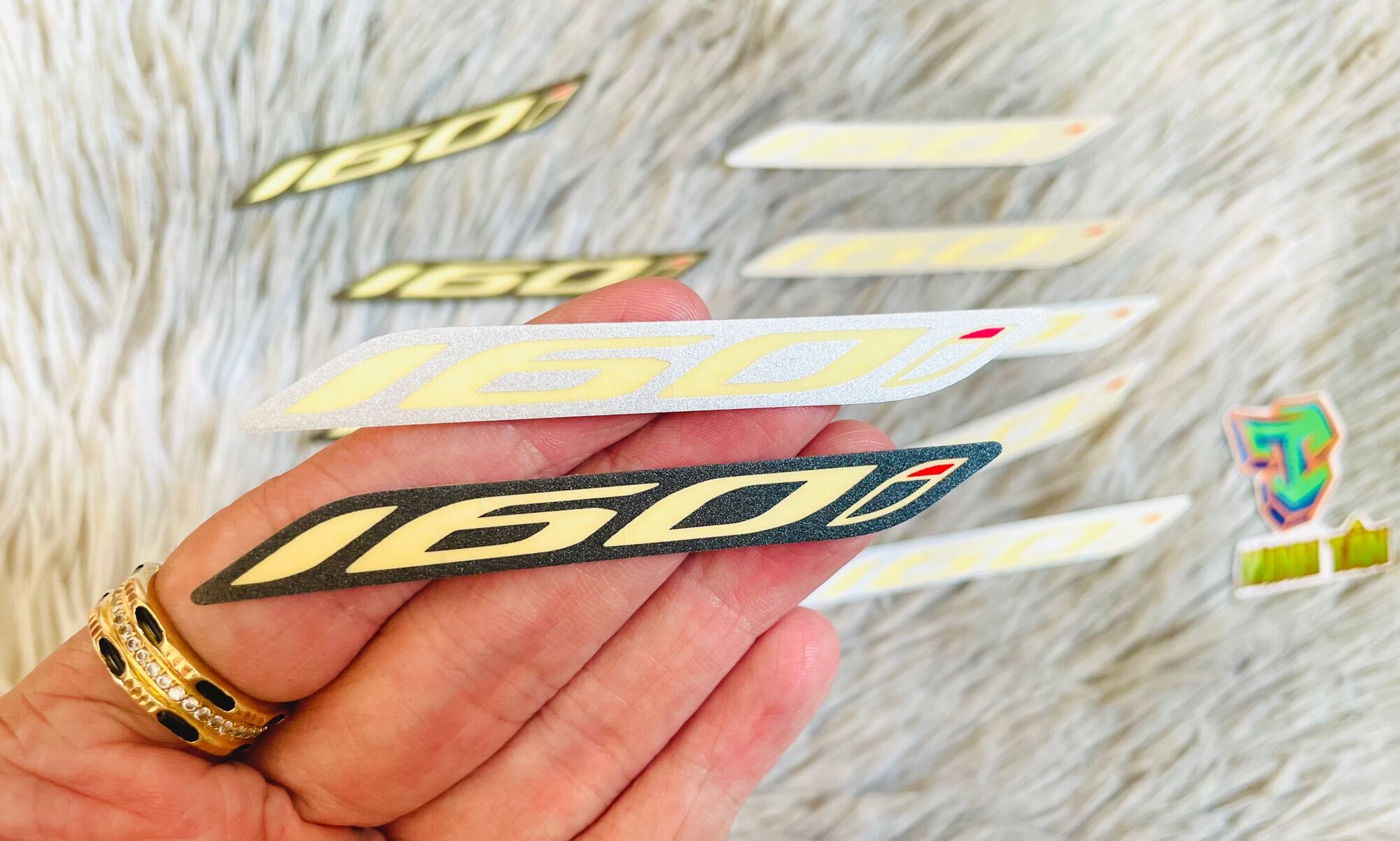 Tem số zin trần 160i cho Sh 2023-2025 , hàng chuẩn zin sắc nét (Giá 1 cặp)