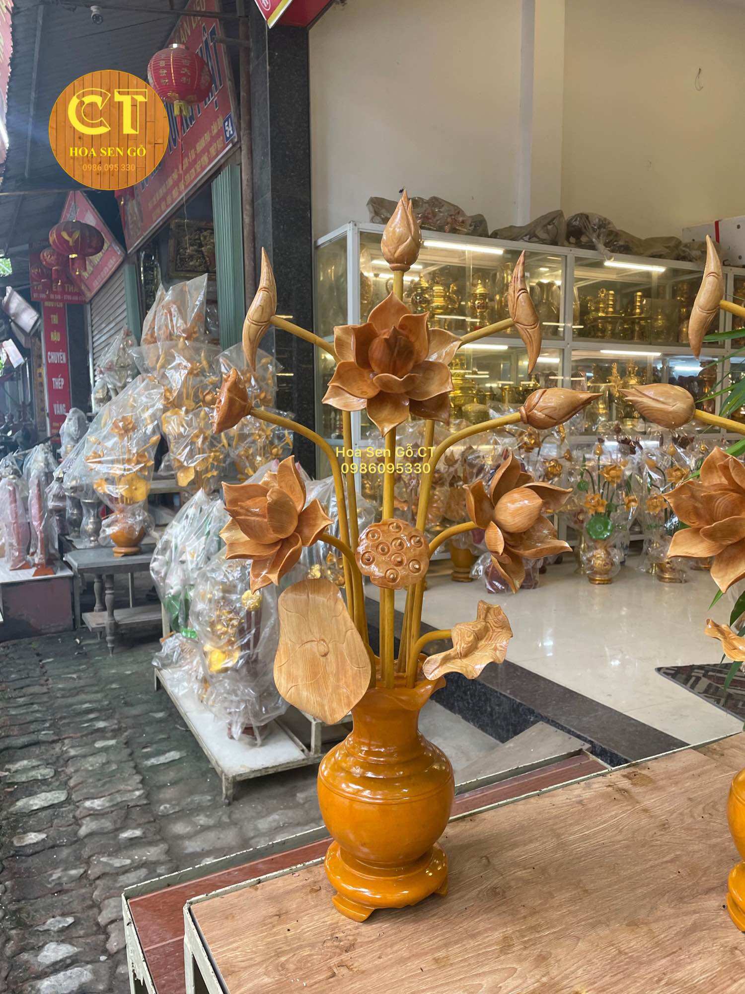 Hoa Sen Gỗ Pơ Mu Cao 65cm - 1 Bình