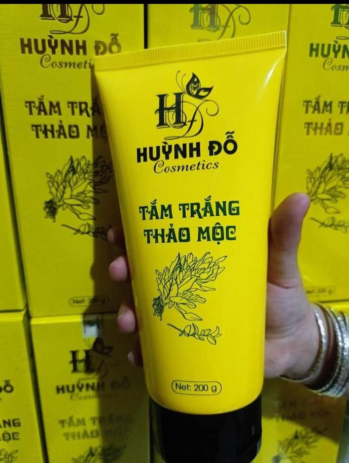 Sữa Tắm Trắng Da Huỳnh Đỗ (2sp tặng quà hấp dẫn)