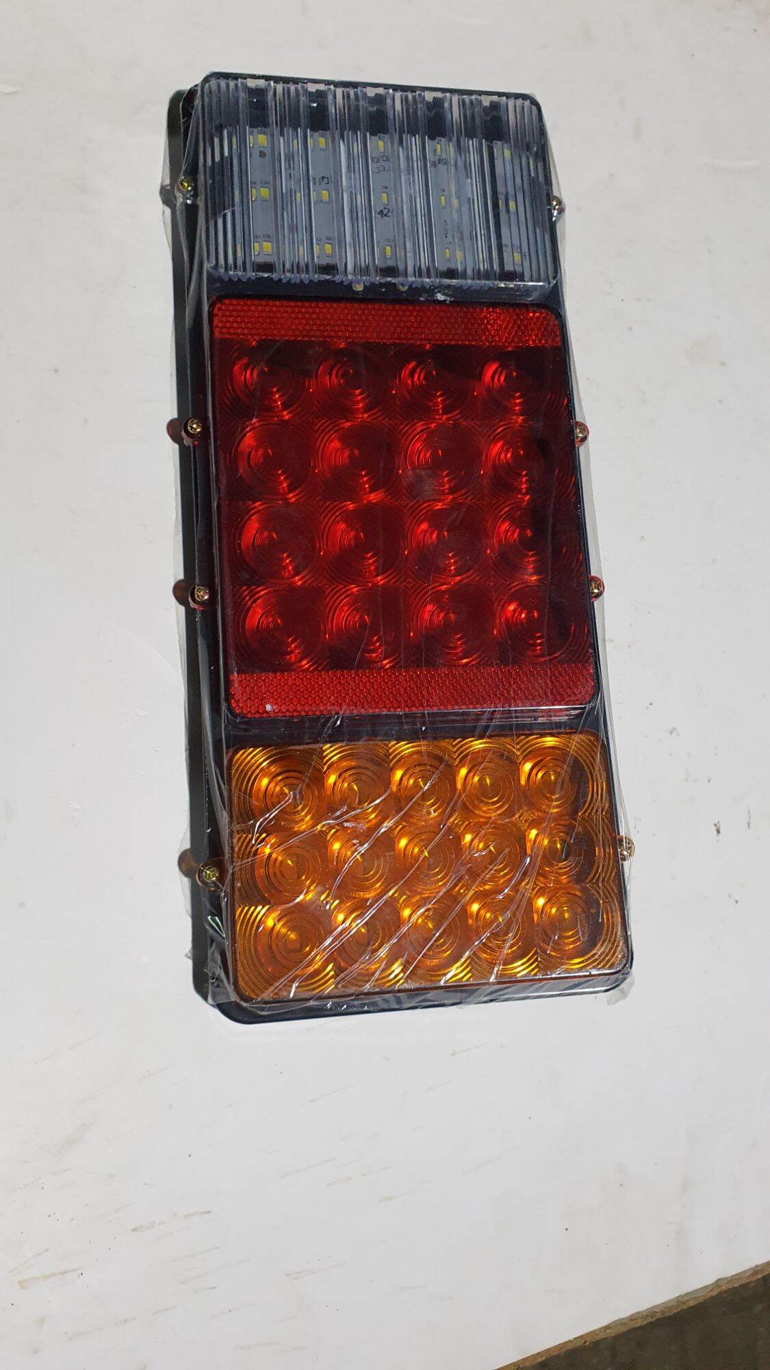 ĐÈN HẬU LED Ô TÔ 24V SD-2003A/SD2003D ( giá 1 cái)