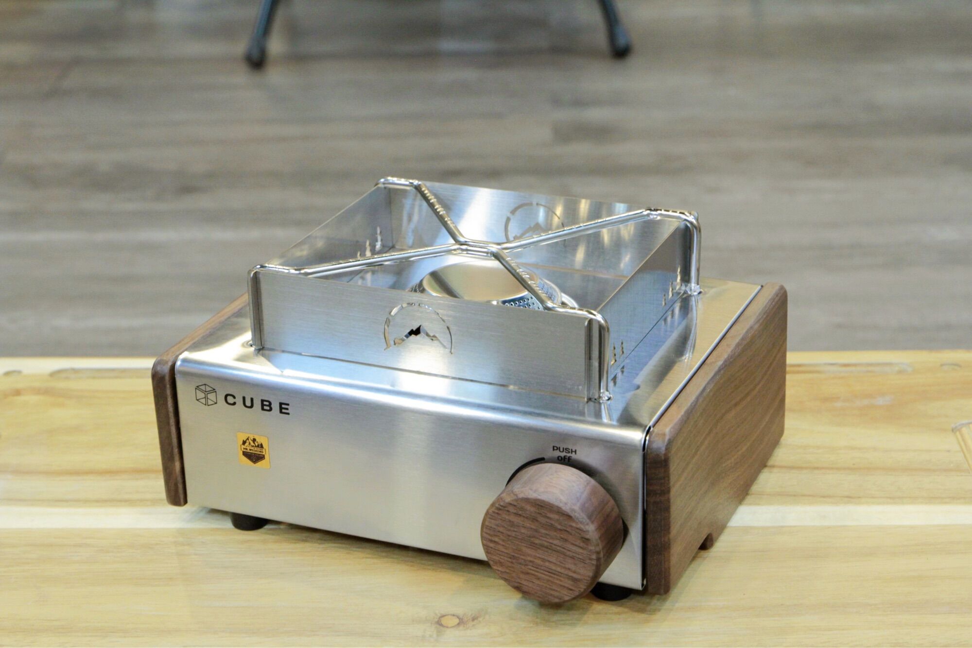 Tấm lá chắn gió cho bếp g Cube