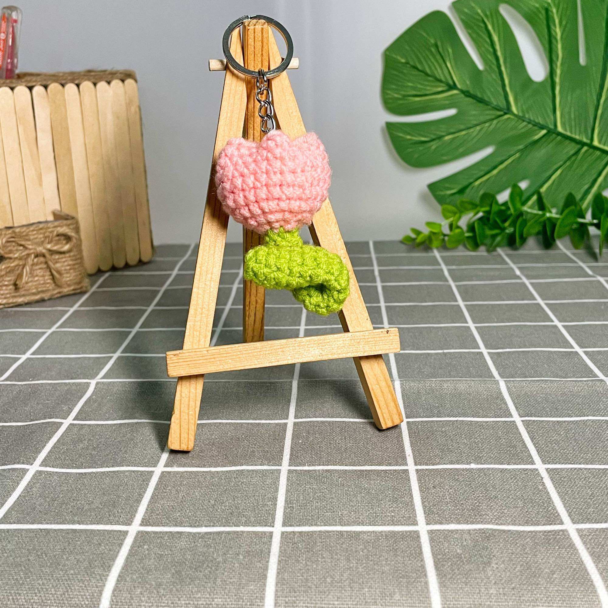 Móc khoá hoa tulip mini handmade bằng len