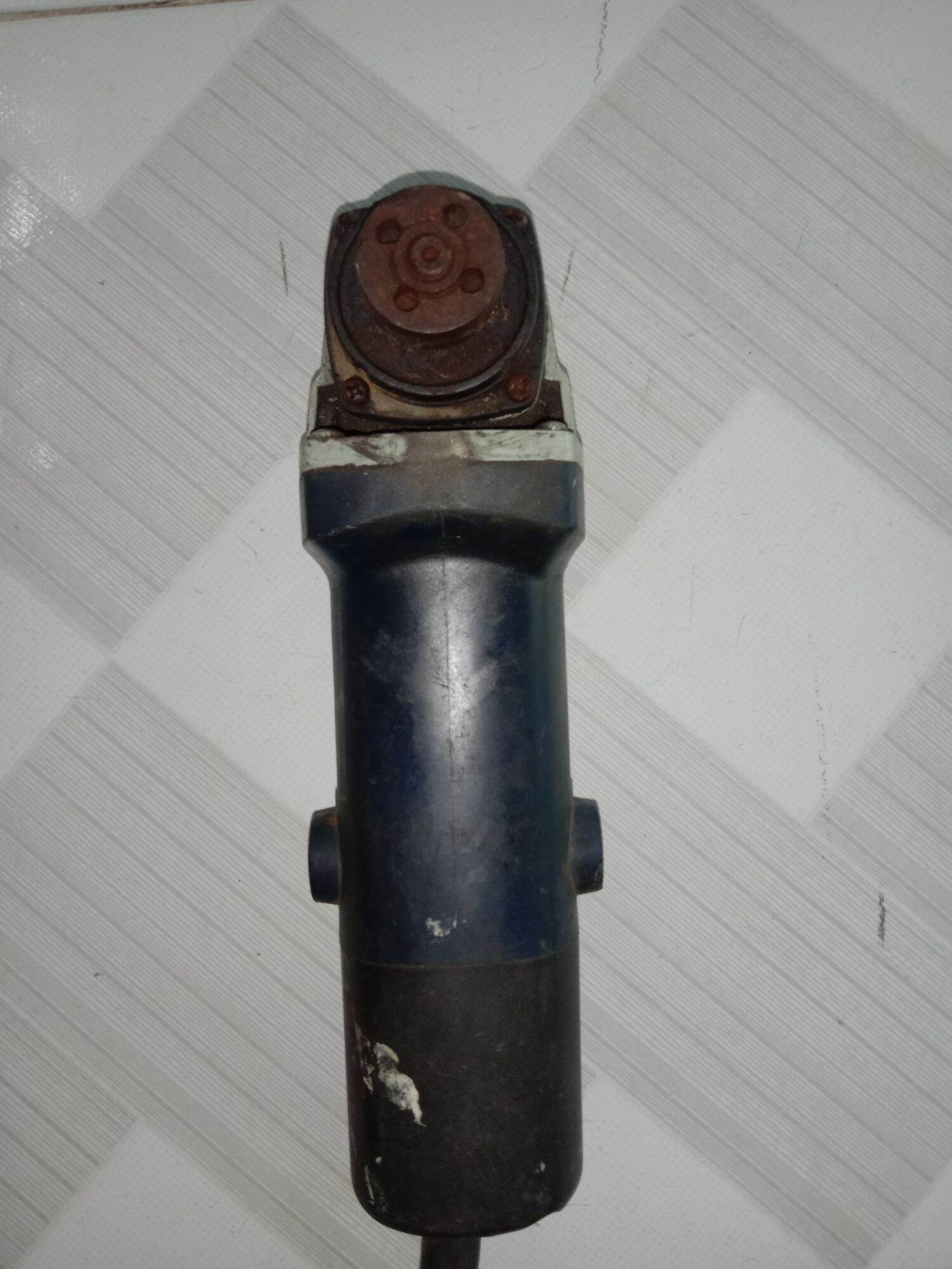 Máy cắt cầm tay hàng bãi nhật điện 100v