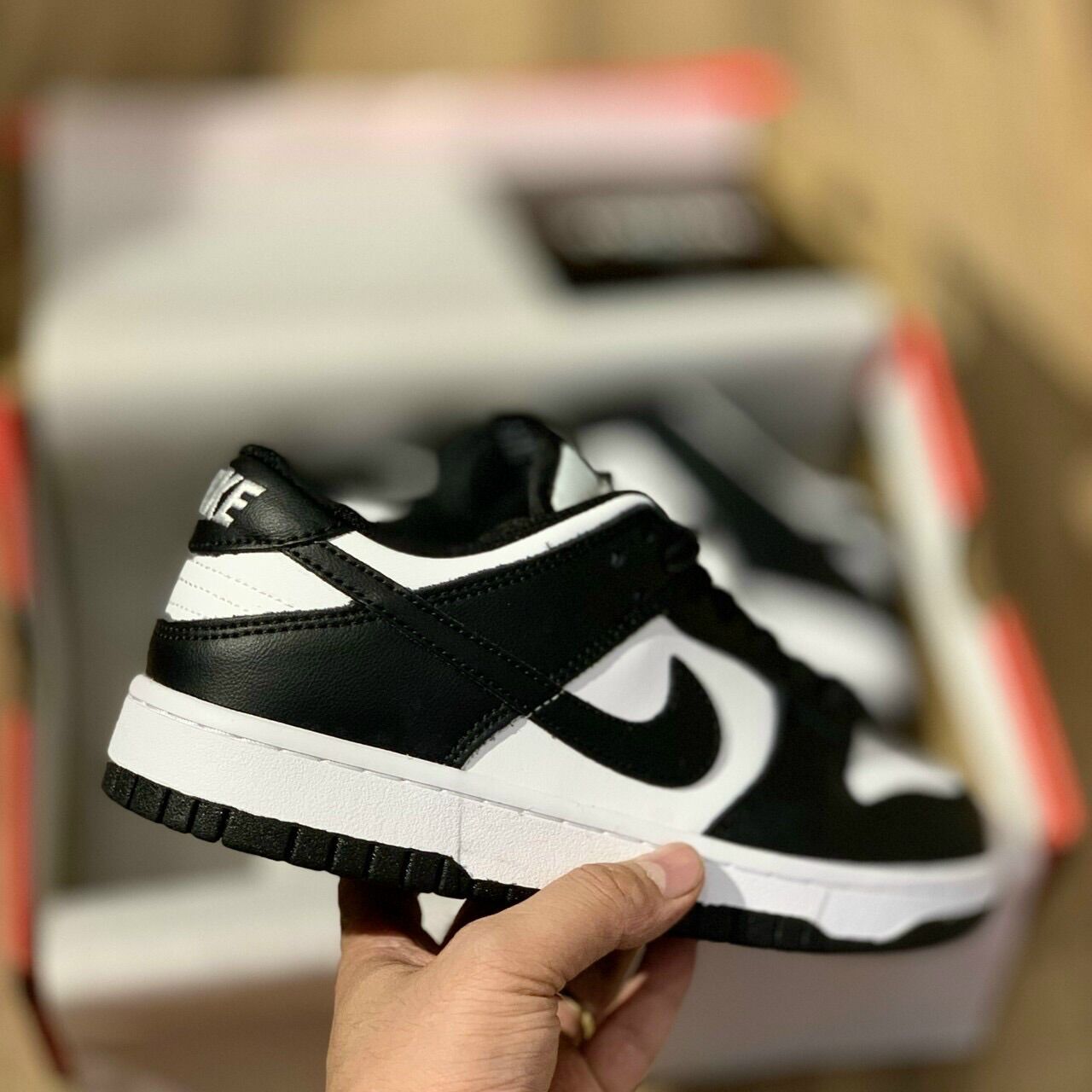( 18shoes ) Giày thể thao SB dunk đen trắng ( full box + ảnh thật )