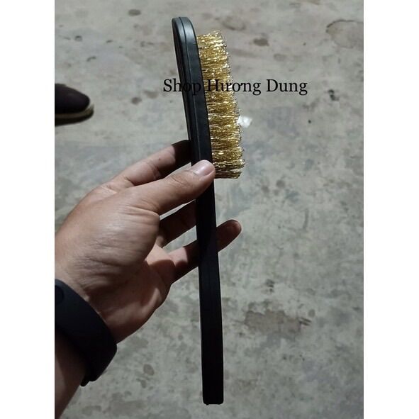Bàn chải đánh gỉ mạ đồng cán đen