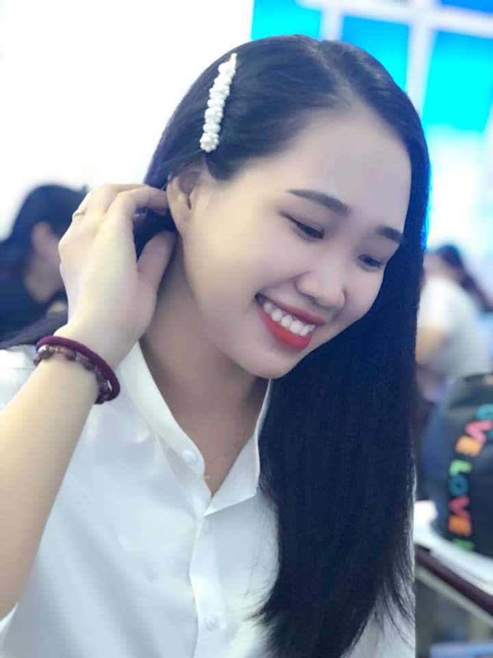 Kẹp tóc đính hạt cao cấp ( ngẩu nhiên 1 cái)