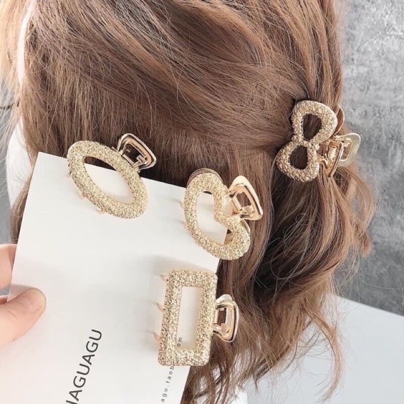 Set 2 kẹp tóc Hàn Quốc màu vàng sang trọng