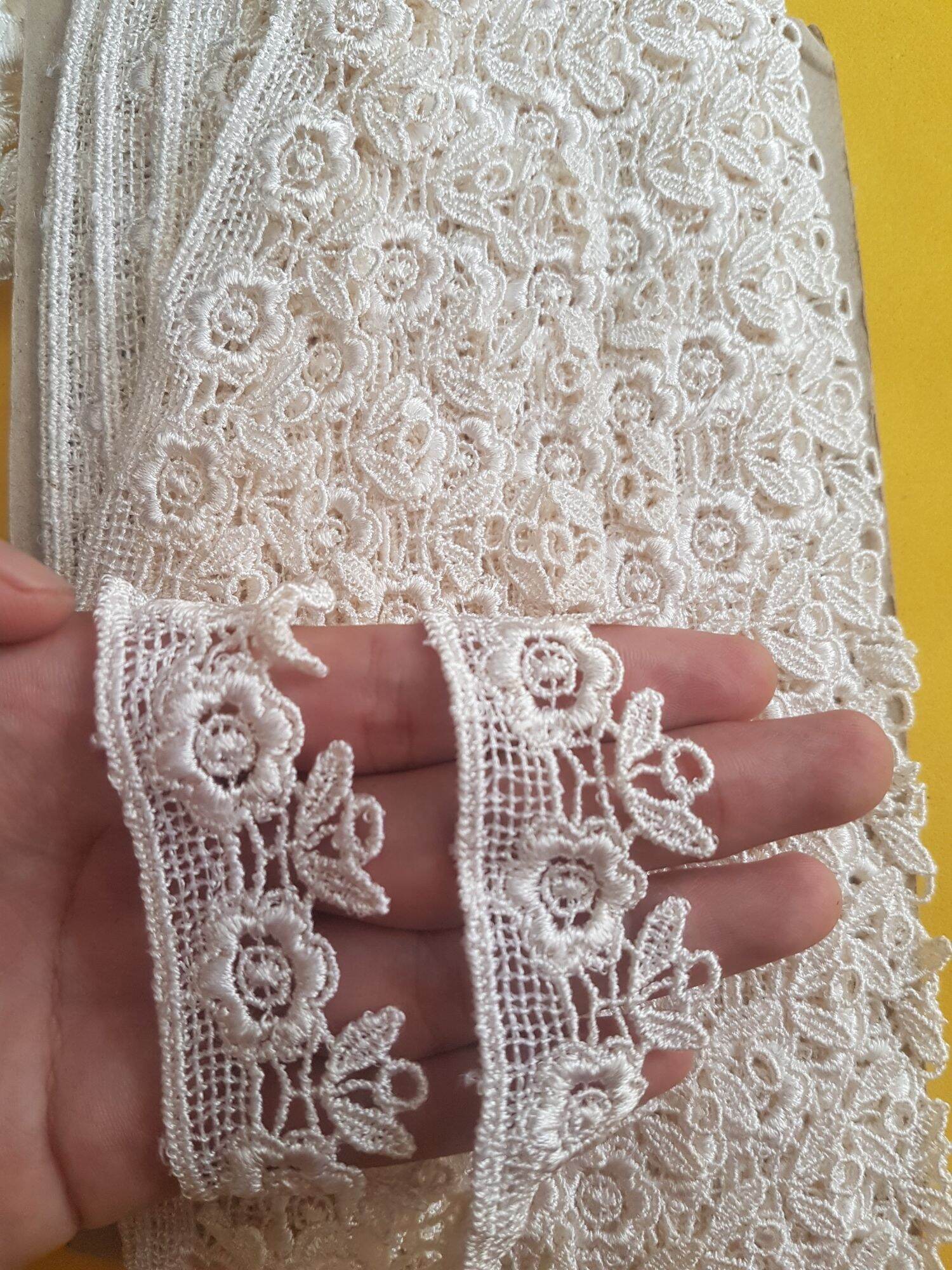 Sét 3m dây viền thêu hoa như hình
