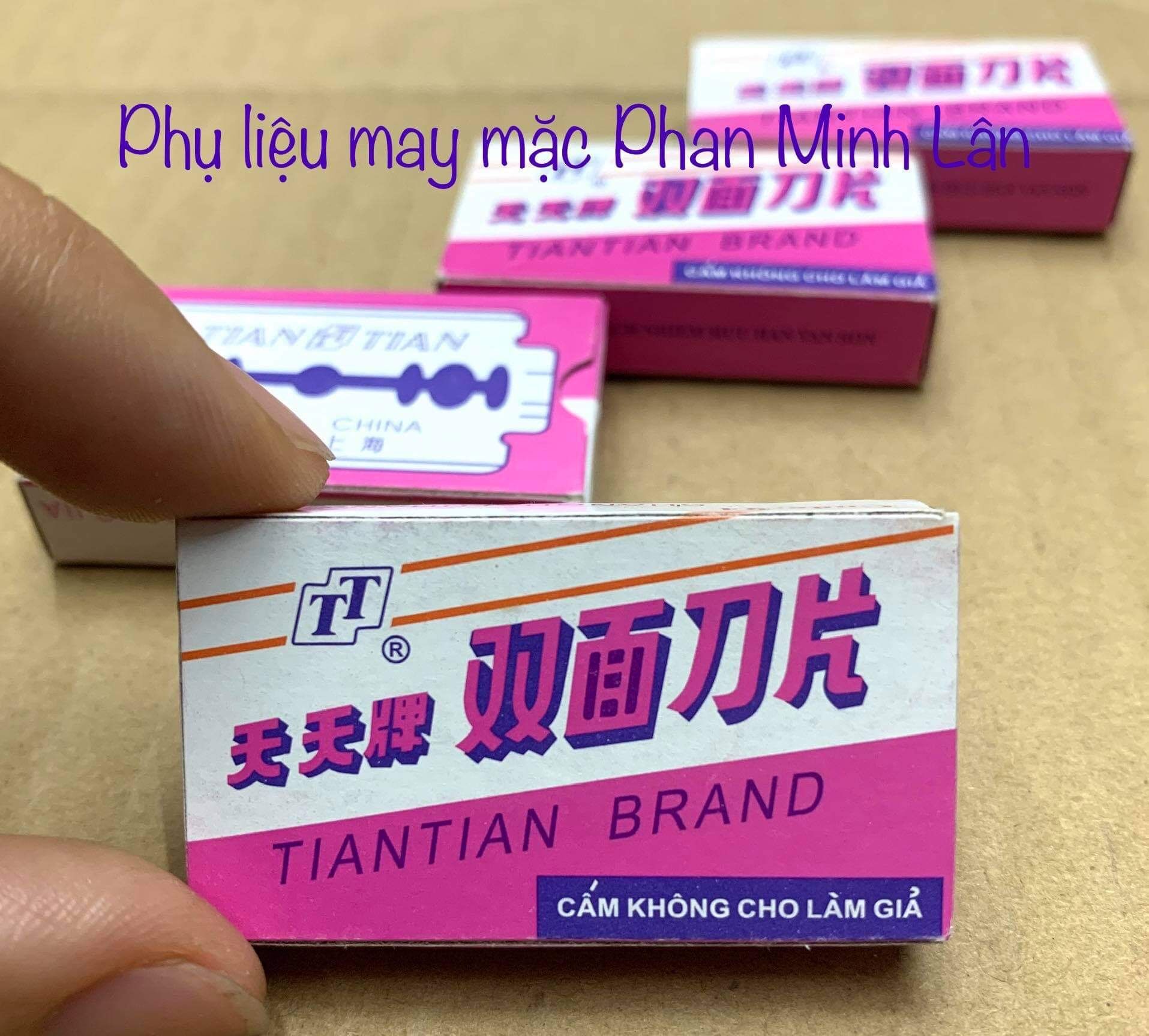 Hộp 10 cái lưỡi lam màu đen giá rẻ 9k