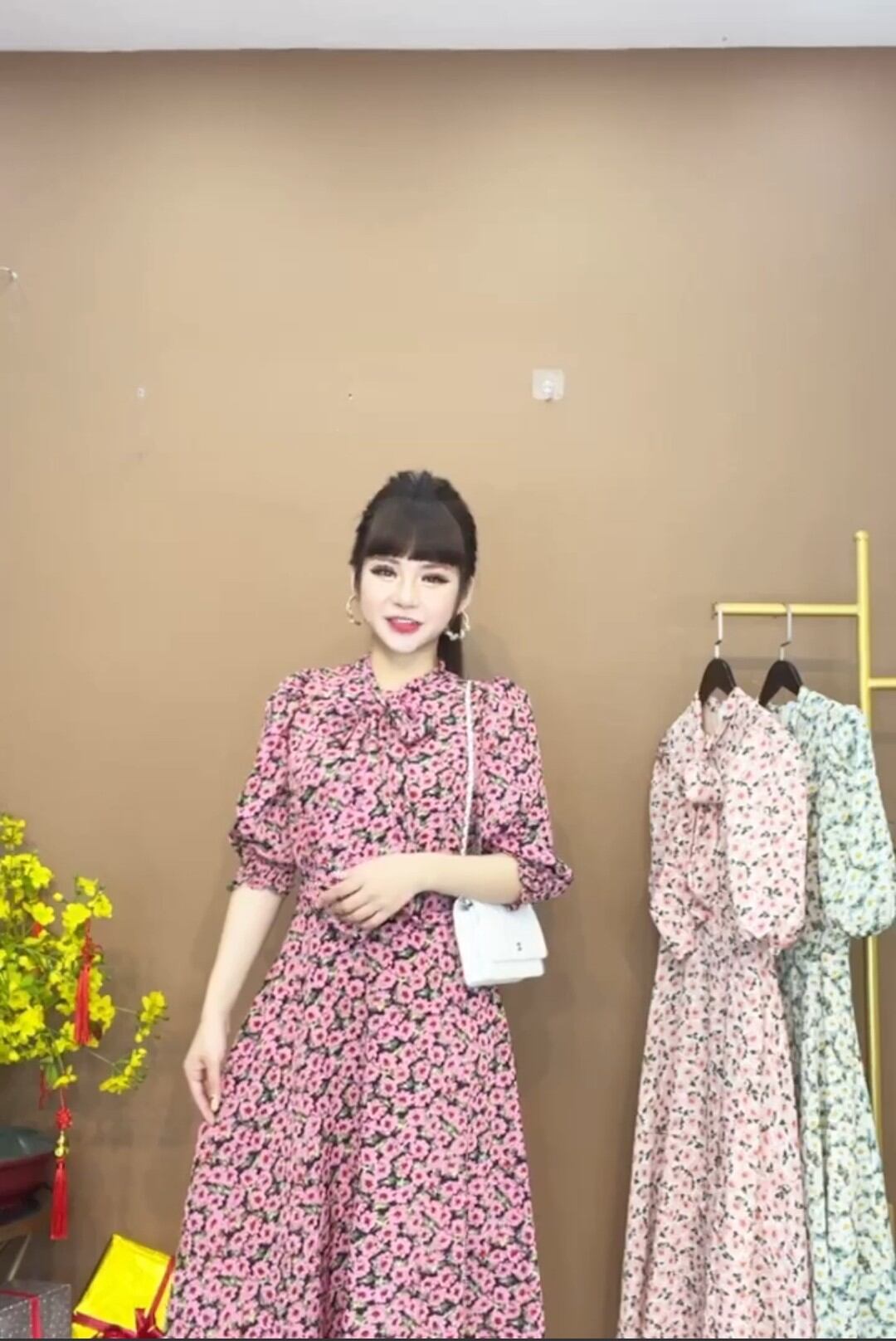 Đầm hoa cúc họa mi Monoco