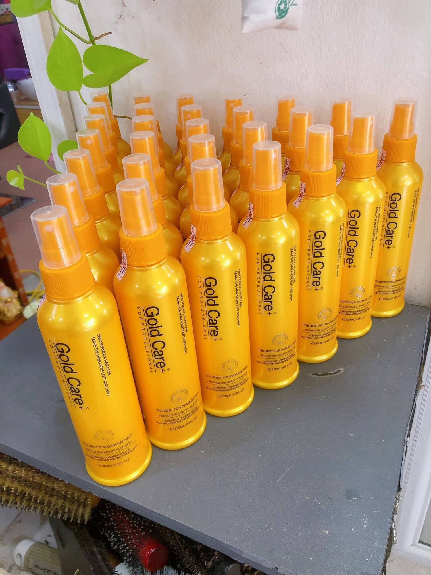 Tinh xịt dưỡng tóc GOLD CARE phục hồi tóc hư tổn nặng