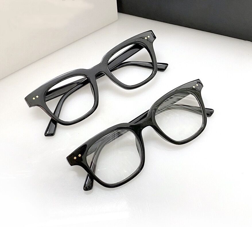 Kính v 2 chấm