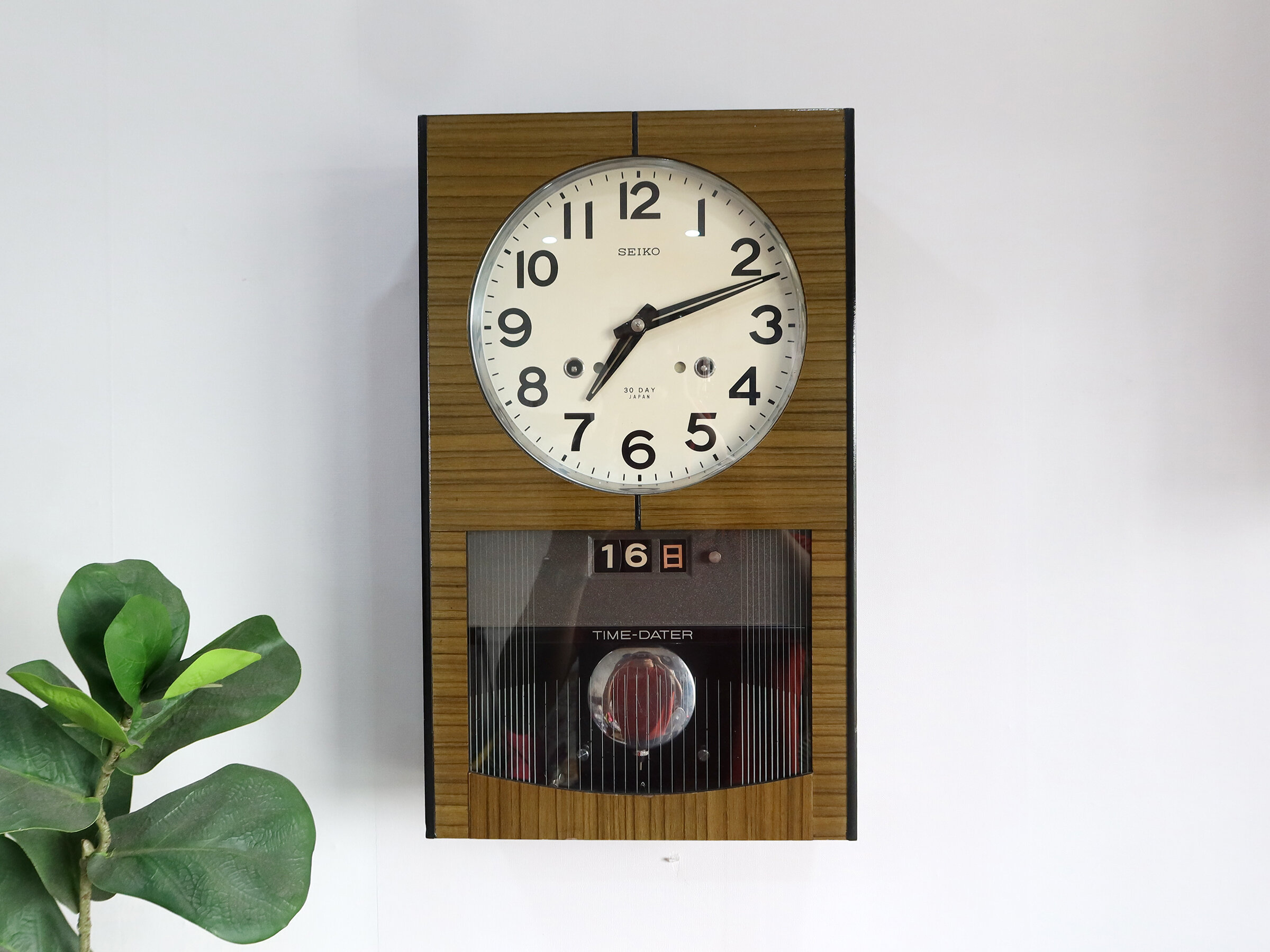 Đồng hồ treo tường quả lắc lên dây cót cổ Nhật Bản hiệu SEIKO